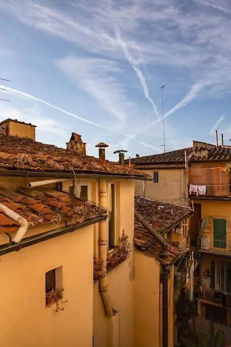 Beautiful Apartment In Quite Area Florence