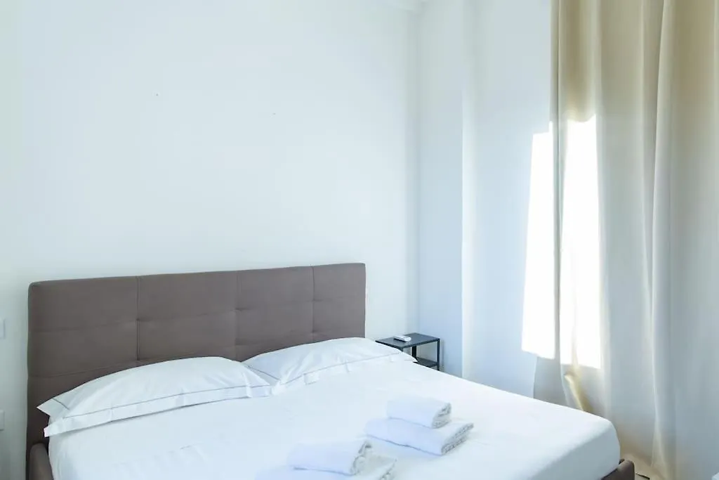 Beautiful Apartment In Quite Area Florencie