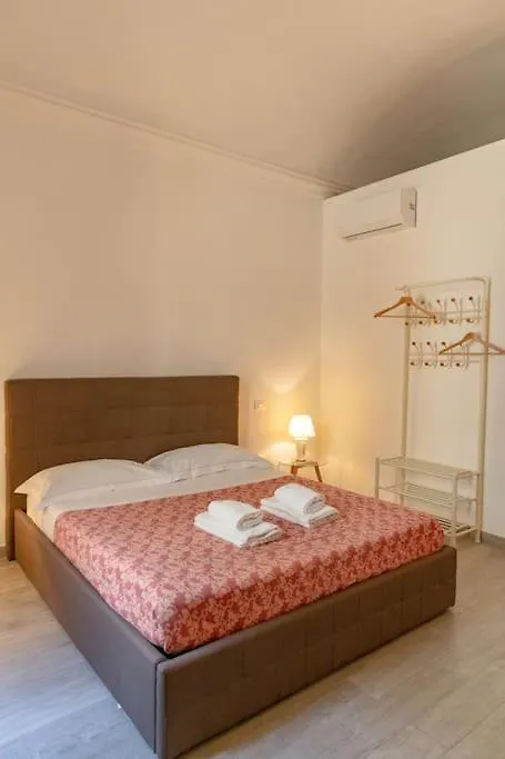 Beautiful Apartment In Quite Area Florencie 0*,